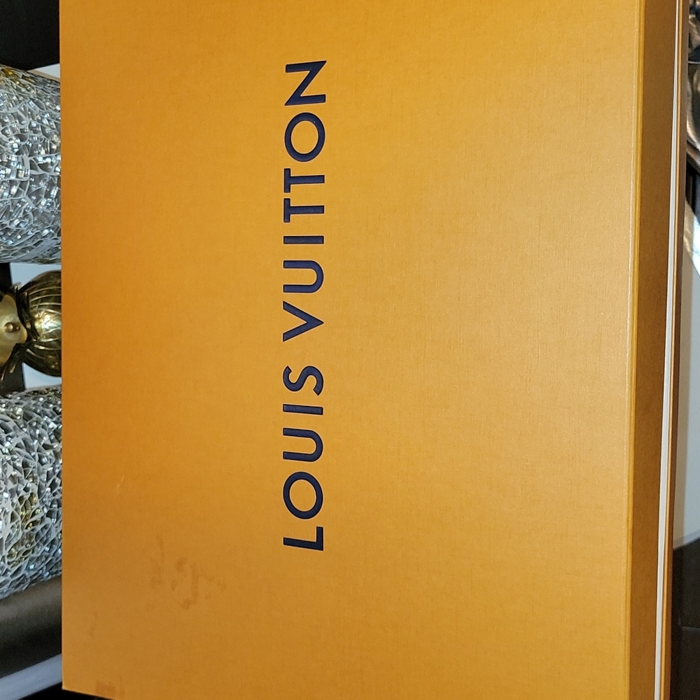 Authentic LV MM Neverful Tote2021 - Picture 4 of 17